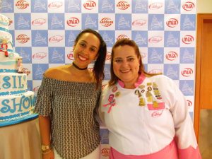 Chef Claudia Thomás e Nathália Araújo durante o Brasil Cake Show 2017