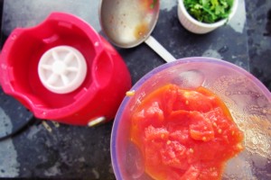 Processamento do suco do tomate.